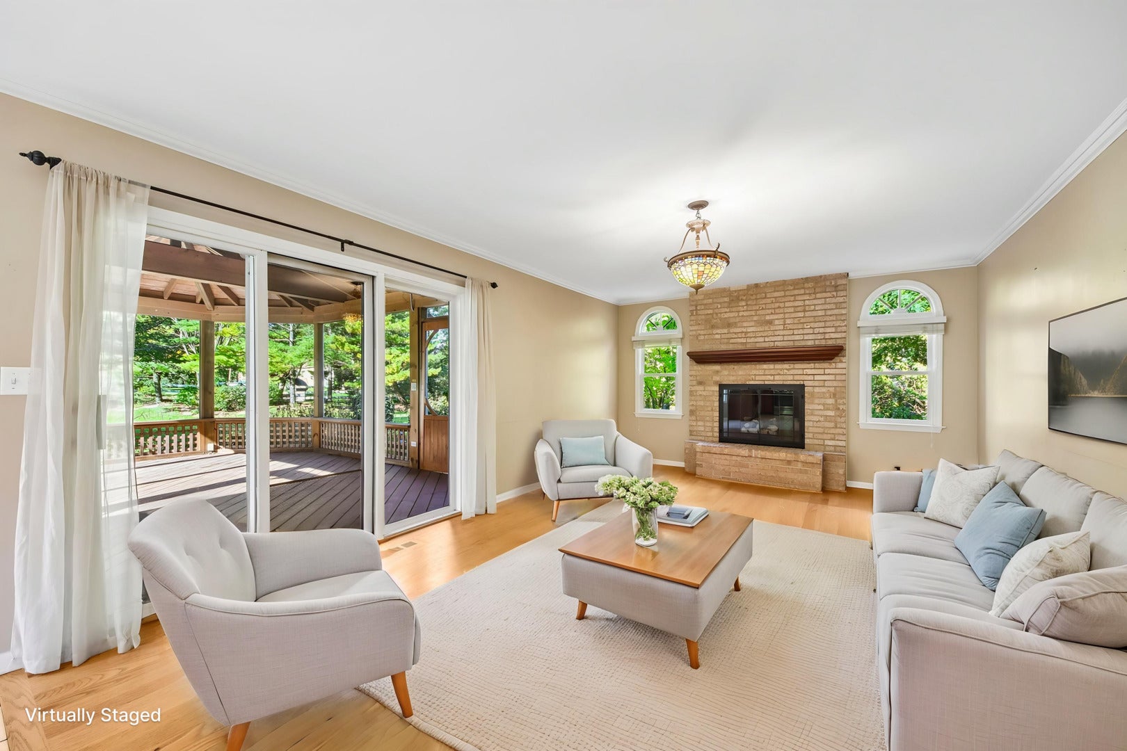 17945 W Pond Ridge Circle