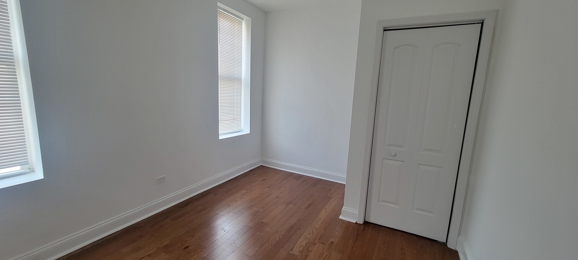 930 W Belmont Avenue 205