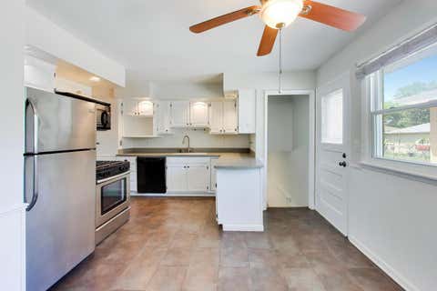 Tiny photo for 1326 S Dunton Avenue, Arlington Heights, IL 60005 (MLS # 12667479)
