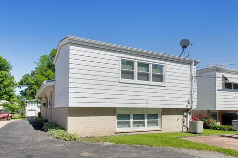 Tiny photo for 1326 S Dunton Avenue, Arlington Heights, IL 60005 (MLS # 12667479)