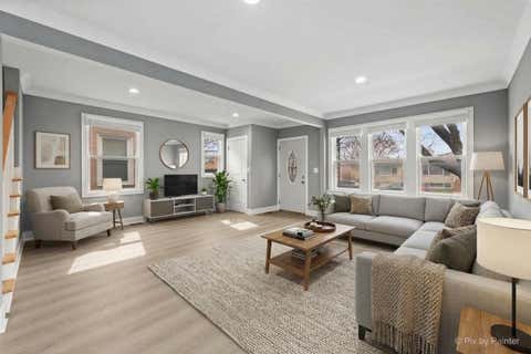 Tiny photo for 5252 N Mulligan Avenue, Chicago, IL 60630 (MLS # 12698849)
