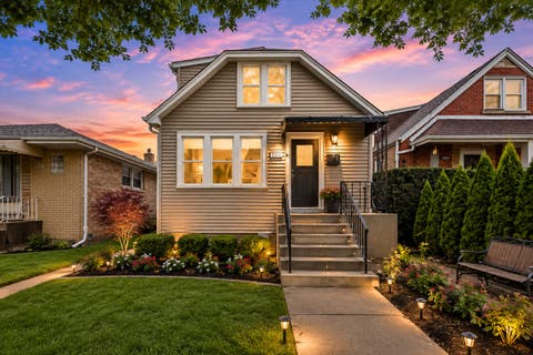 Tiny photo for 5252 N Mulligan Avenue, Chicago, IL 60630 (MLS # 12698849)