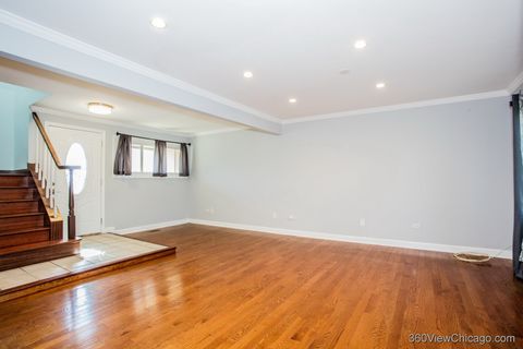 Tiny photo for 14 Westwood Drive, Indian Head Park, IL 60525 (MLS # 12469024)