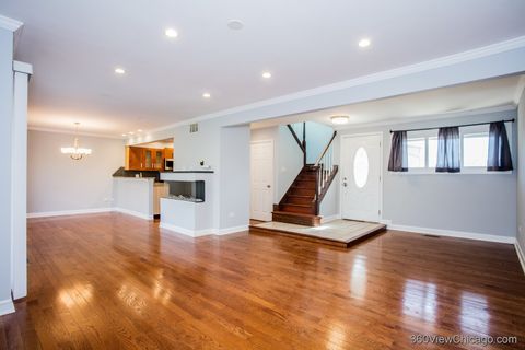 Tiny photo for 14 Westwood Drive, Indian Head Park, IL 60525 (MLS # 12469024)