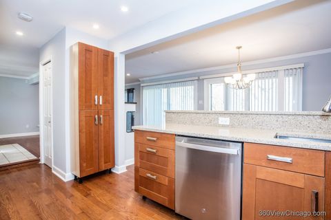 Tiny photo for 14 Westwood Drive, Indian Head Park, IL 60525 (MLS # 12469024)