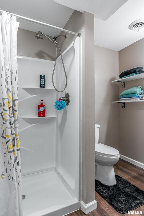 Tiny photo for 76 Parkview Dr Drive, Eldridge, IA 52748 (MLS # QC4269410)