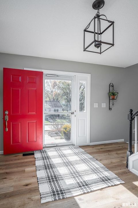 Tiny photo for 76 Parkview Dr Drive, Eldridge, IA 52748 (MLS # QC4269410)