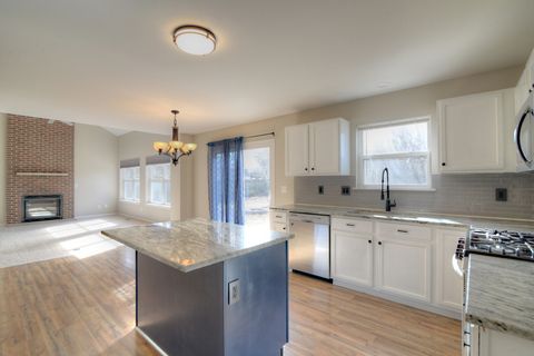 Tiny photo for 1752 Tallmeadow Drive, DeKalb, IL 60115 (MLS # 12611268)