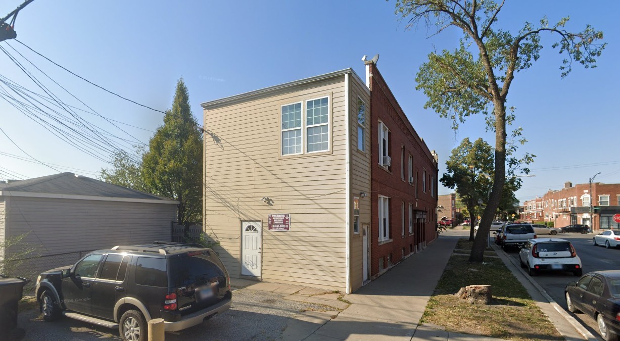 4335 W Fullerton Avenue