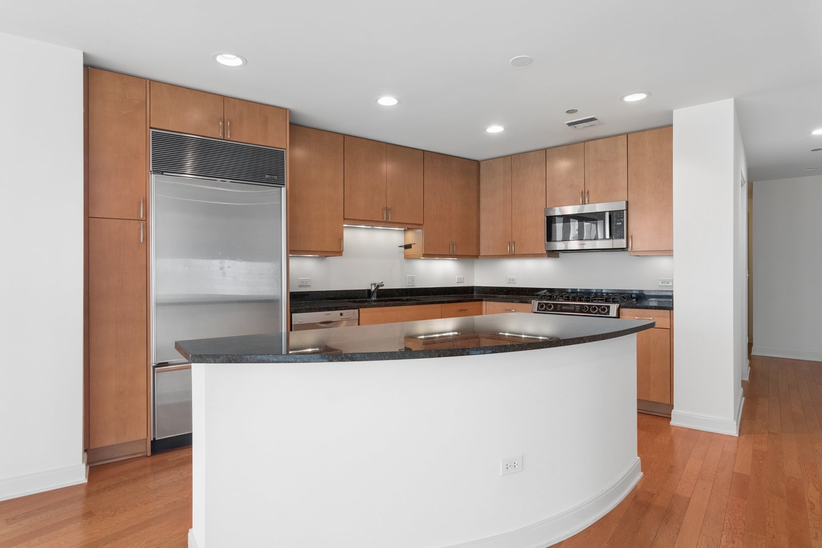 60 E Monroe Street 1807
