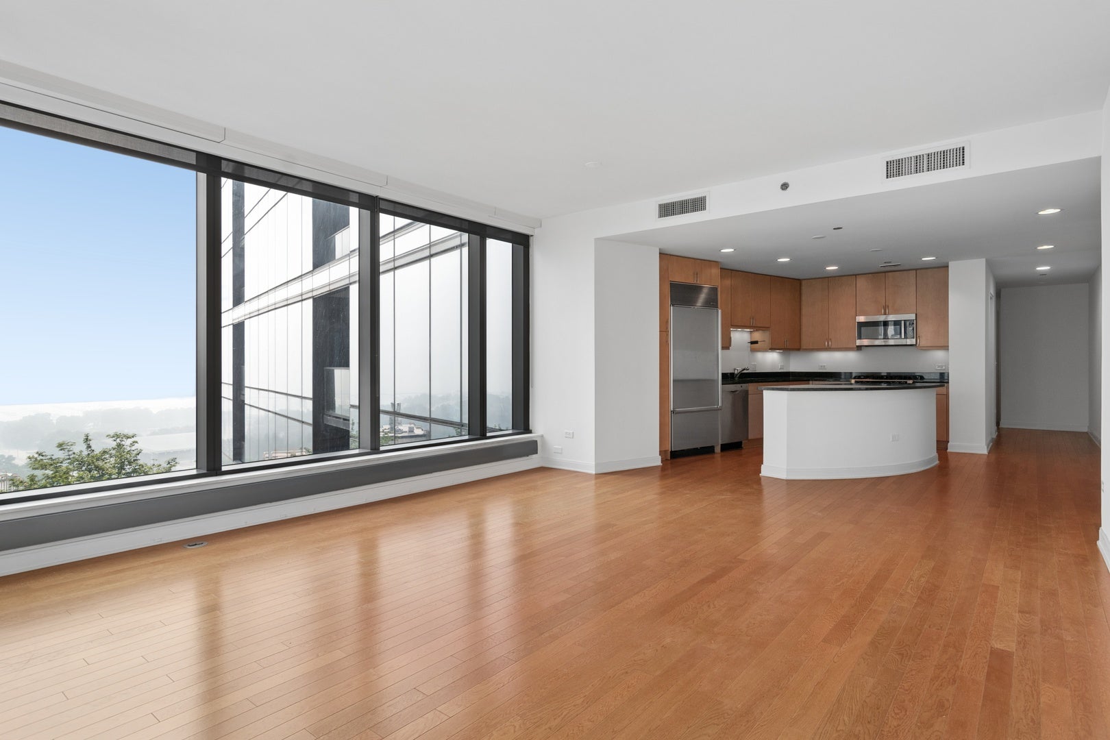 60 E Monroe Street 1807