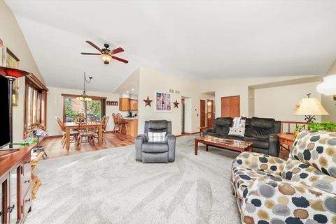 Tiny photo for 4124 Russell Avenue, Gurnee, IL 60031 (MLS # 12496123)