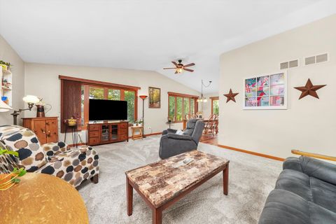 Tiny photo for 4124 Russell Avenue, Gurnee, IL 60031 (MLS # 12496123)