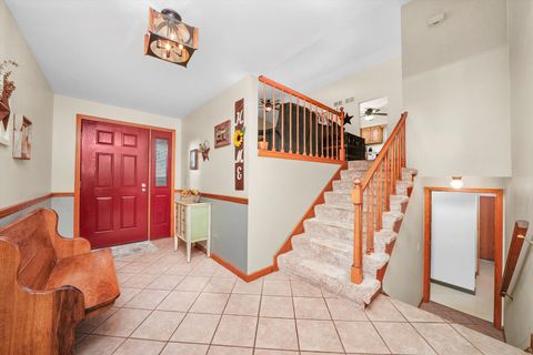 Tiny photo for 4124 Russell Avenue, Gurnee, IL 60031 (MLS # 12496123)
