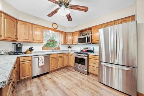 Tiny photo for 4124 Russell Avenue, Gurnee, IL 60031 (MLS # 12496123)