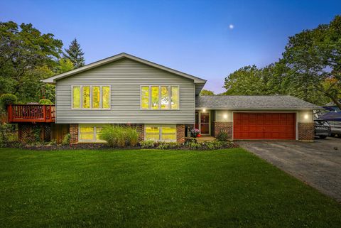4124 Russell Avenue Gurnee IL 60031