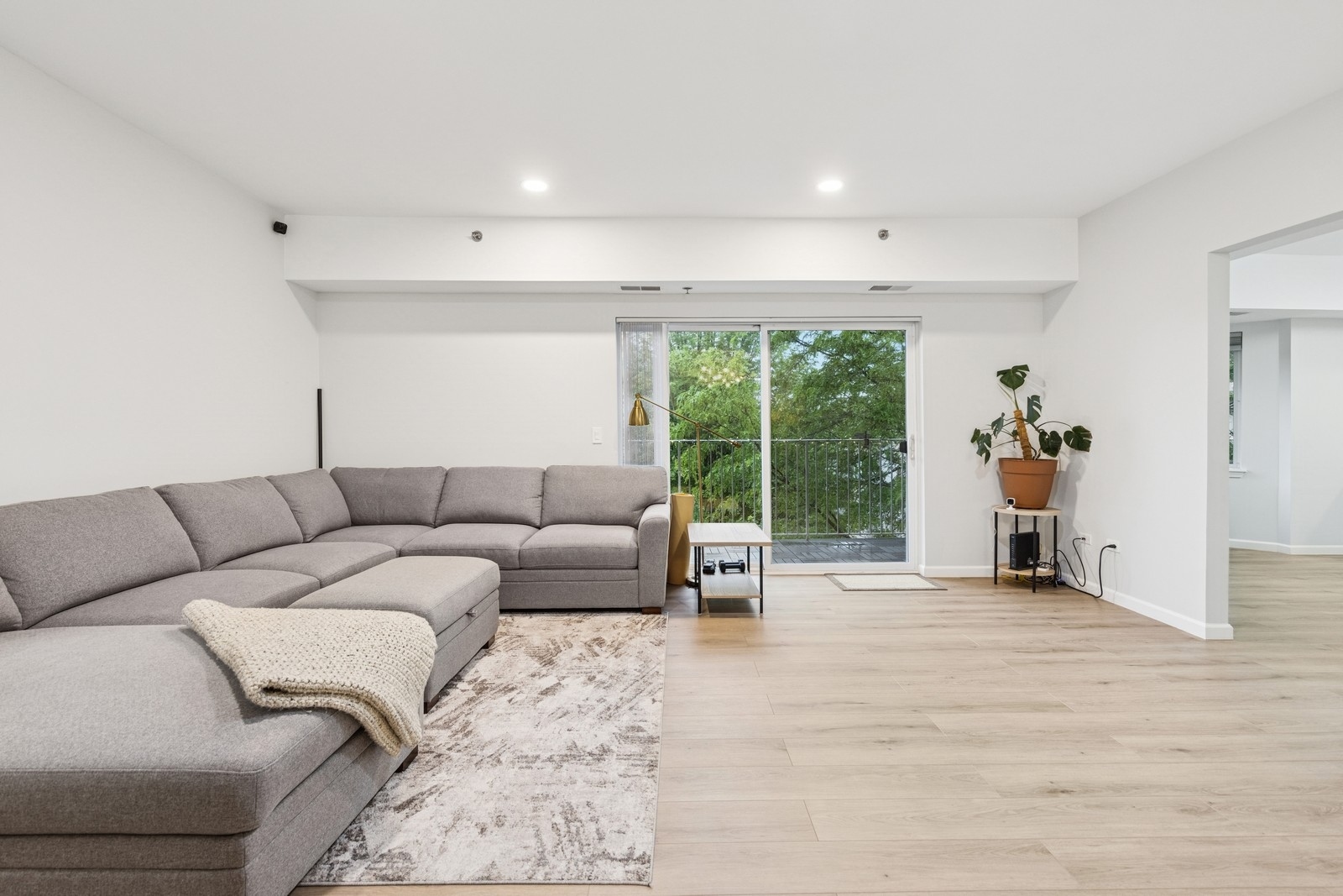943 Elderberry Circle 303