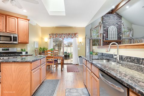 Tiny photo for 10400 Emerald Avenue, Orland Park, IL 60467 (MLS # 12592715)