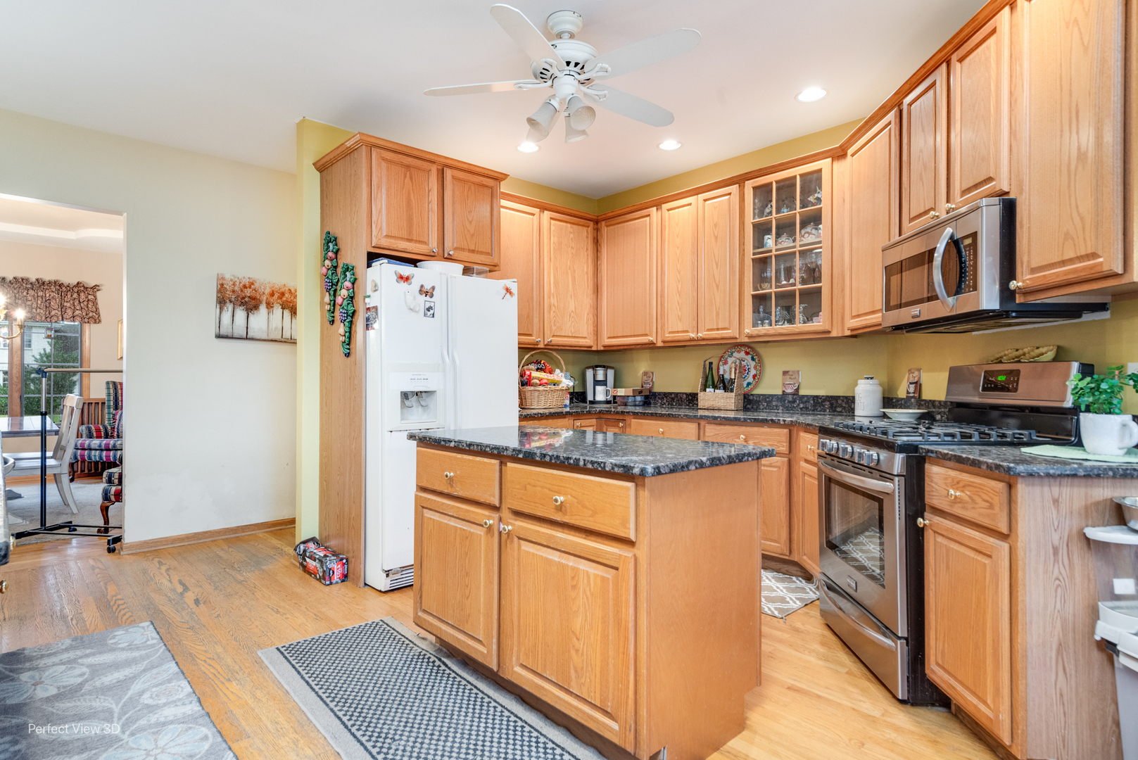 10400 Emerald Avenue