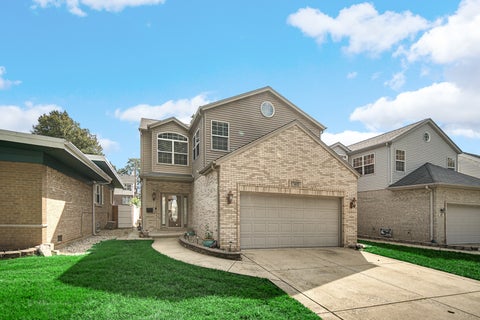 Photo of 8815 S Talman Avenue, Evergreen Park, IL 60805 (MLS # 12750201)