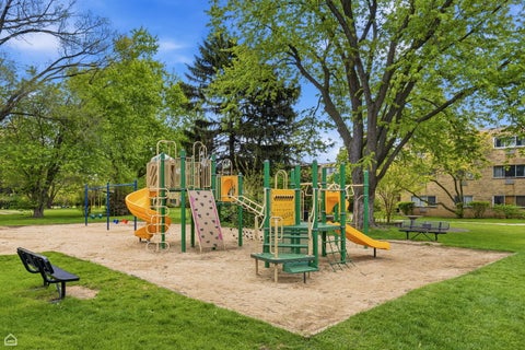 Tiny photo for 730 DEMPSTER Street #HG11, Mount Prospect, IL 60056 (MLS # 12627619)