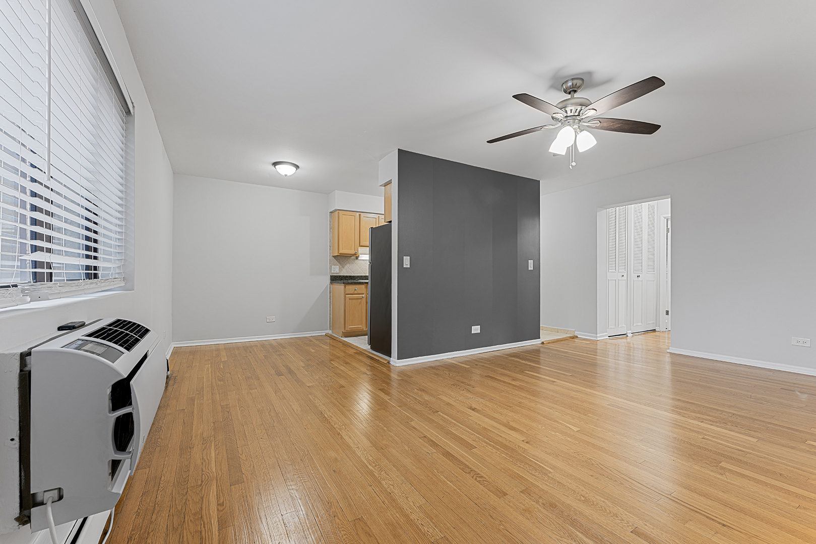 6021 N Winthrop Avenue 306