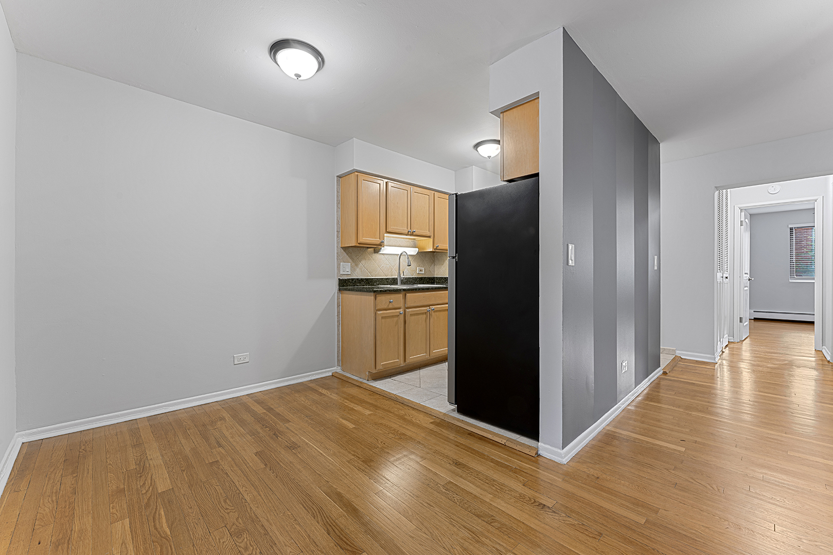 6021 N Winthrop Avenue 306