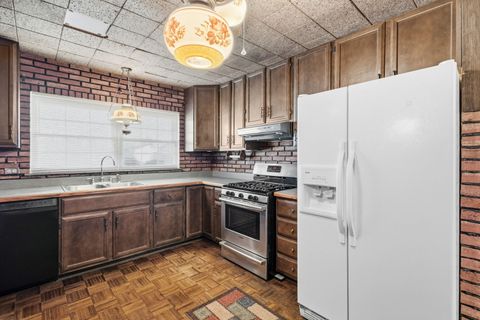 Tiny photo for 18208 Fountainbleau Drive, Hazel Crest, IL 60429 (MLS # 12511581)