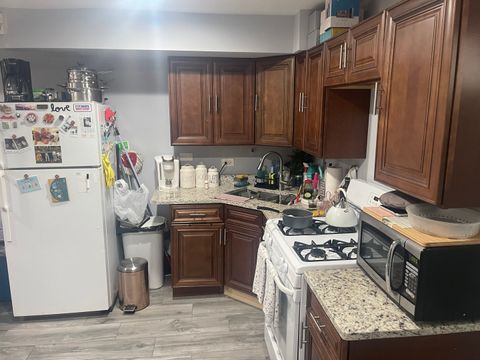 Tiny photo for 2213 S Oakley Avenue, Chicago, IL 60608 (MLS # 12548254)