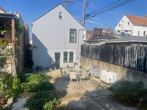 Tiny photo for 2213 S Oakley Avenue, Chicago, IL 60608 (MLS # 12548254)