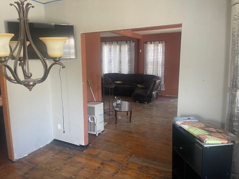 Tiny photo for 2213 S Oakley Avenue, Chicago, IL 60608 (MLS # 12548254)