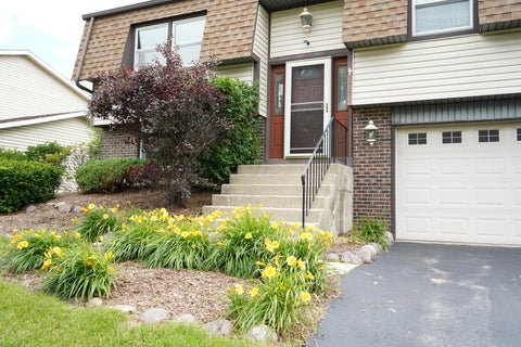 Photo of 1751 President Street, Glendale Heights, IL 60139 (MLS # 12702373)