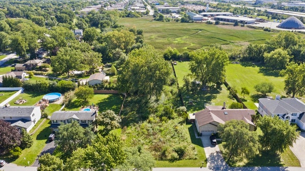 427 PLEASANT DR, SCHAUMBURG, IL 60193 - Image a63d89de2e01ea603309a2a49c239340/36592471