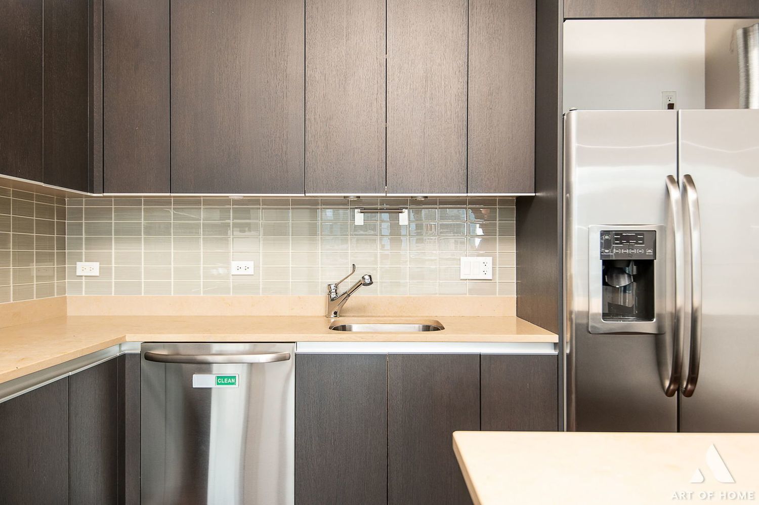 600 N FAIRBANKS Court 2809