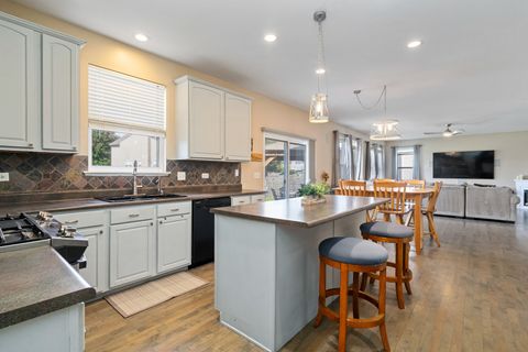 Tiny photo for 17825 S ALTA Drive, Lockport, IL 60441 (MLS # 12466865)