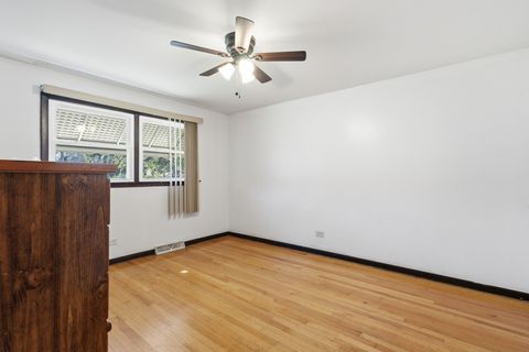 Tiny photo for 14114 S Saginaw Avenue, Burnham, IL 60633 (MLS # 12545014)
