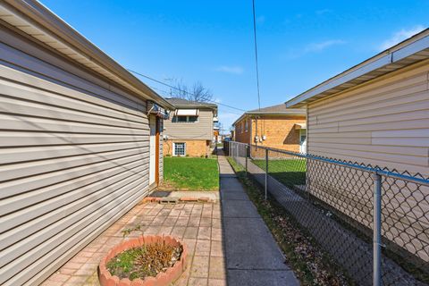 Tiny photo for 14114 S Saginaw Avenue, Burnham, IL 60633 (MLS # 12545014)