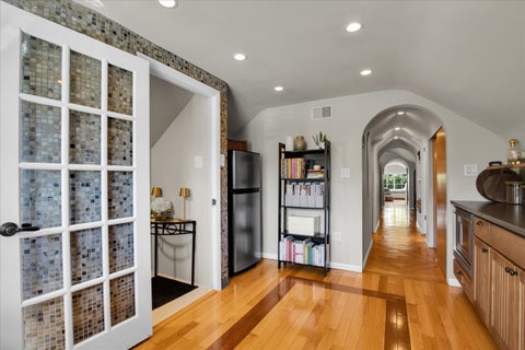 Tiny photo for 5661 N New Hampshire Avenue, Chicago, IL 60631 (MLS # 12704652)