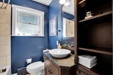 Tiny photo for 5661 N New Hampshire Avenue, Chicago, IL 60631 (MLS # 12704652)