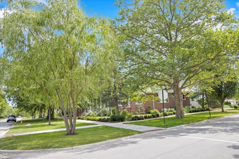 Tiny photo for 5661 N New Hampshire Avenue, Chicago, IL 60631 (MLS # 12704652)