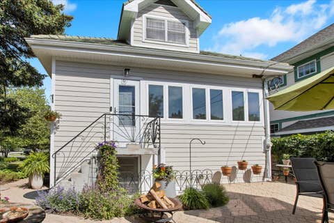 Tiny photo for 5661 N New Hampshire Avenue, Chicago, IL 60631 (MLS # 12704652)