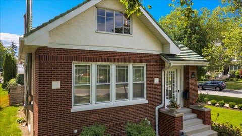 Tiny photo for 5661 N New Hampshire Avenue, Chicago, IL 60631 (MLS # 12704652)