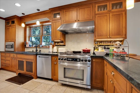 Tiny photo for 5661 N New Hampshire Avenue, Chicago, IL 60631 (MLS # 12704652)