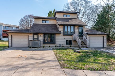 Photo of 3495 Fairview Drive #0, Bettendorf, IA 52722 (MLS # 12605307)