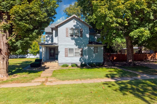 436 E CHERRY ST, WATSEKA, IL 60970 - Image a648a4d3b3679211a2cce4002196bfec/2008454993
