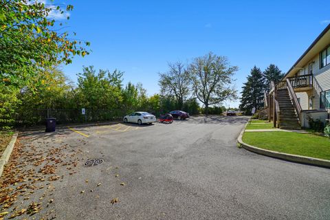 Tiny photo for 475 S BELMONT Avenue #1, Elgin, IL 60123 (MLS # 12487970)