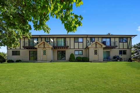 Photo of 475 S BELMONT Avenue #1, Elgin, IL 60123 (MLS # 12487970)