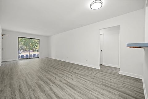 Tiny photo for 475 S BELMONT Avenue #1, Elgin, IL 60123 (MLS # 12487970)