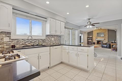 Tiny photo for 1948 Concord Drive, Downers Grove, IL 60516 (MLS # 12584316)