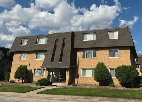 Photo of 10437 Natoma Avenue #4, Chicago Ridge, IL 60415 (MLS # 12629605)